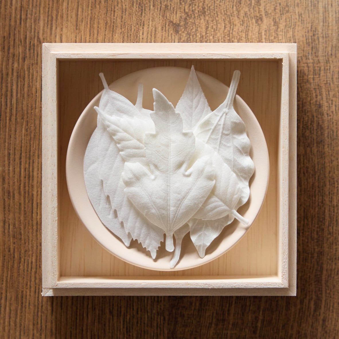 RENEWAL | HAKO Incense Box set of six with a plate.