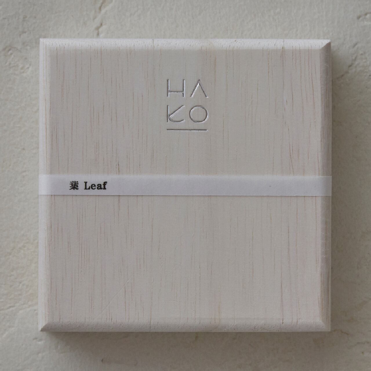 HA KO Box set of eight with a collaborative plate hand-made by a Japanese potter